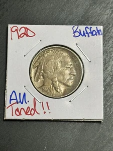 1920 Buffalo Nickel Bonita AU Sobre Moneda Tonificada Sin Circular (Raw14409) - Imagen 1 de 4
