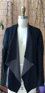 *Stella & Jamie* Chaqueta elástica con cortina negra cascada mangas de cuero crochet Sm - Imagen 1 de 5
