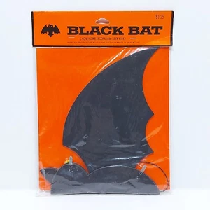 VINTAGE BLACK BAT HONEYCOMB HALLOWEEN DECORACTION PAPER DECORATION NOS SEALED - Picture 1 of 6