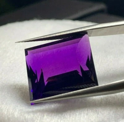 14.08 CTS NATURAL UNHEATED PARALLELOGRAM FACET, URUGUYAN AMETHYST VVS QUALITY  - Image 1 of 4