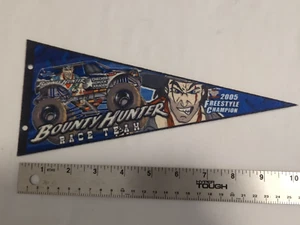 [MINT] Monster Jam - Bounty Hunter - Felt pennant 10.5 inches - Picture 1 of 2