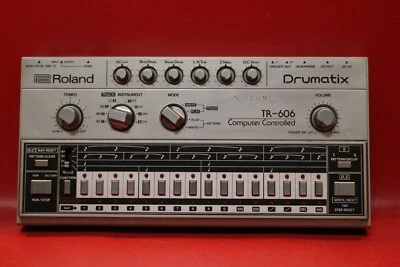 Batería de colección Roland TR-606 Drumatix controlada por computadora U1244 210923 Foto 1 de 4