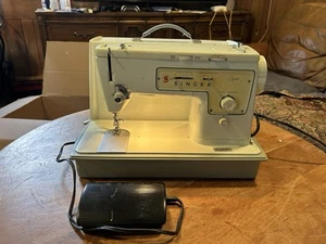 Vintage Singer Stylist Model 413 Zig Zag Sewing Machine & Manual *Tested/Working - Picture 1 of 12