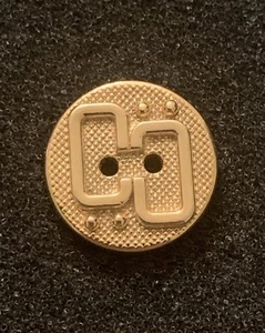Vintage H Pattern Embossed 2-Hole Button Metal Gold Tone - Foto 1 di 3
