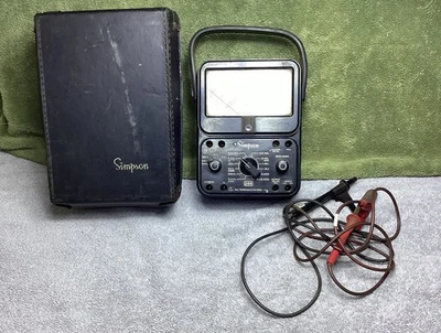 VTG. SIMPSON 260 MULTIMETER WITH LEADS AND CASE TESTED - Image 1 of 4