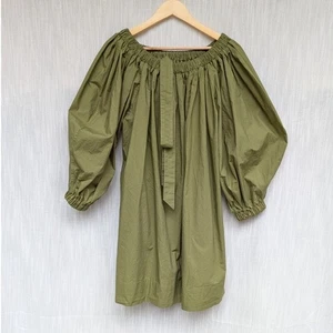 Vestido corto Mikoh de algodón oliva de gran tamaño con hombros descubiertos manga larga, talla 3/US10 - Imagen 1 de 9