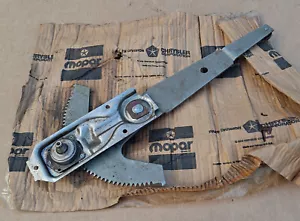 1981-1989 Reliant Aries 400 600 T&C NY NOS MoPar Right Front WINDOW REGULATOR - Picture 1 of 2