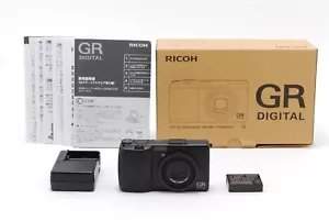 "Near MINT-" Ricoh GR Digital 8.1 MP Point and Shoot Compact Digital Camera - Picture 1 of 9