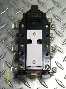 SQUARE D 8501 D060-S2 CONTACTOR 10A 10 AMP 600VAC 110/120V COIL - Picture 1 of 3