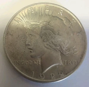 1922 Peace Dollar lot C5 - Picture 1 of 2
