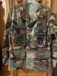US Air Force Woodland Camouflage Shirt Jacket Medium Regular Combat W/ 7 Patches - Picture 1 of 6
