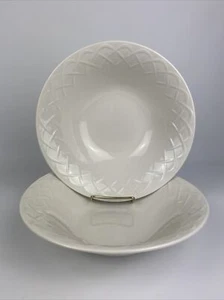 Oneida Picnic Serving Bowls 9 1/4”  (set of 2) Nice! - Picture 1 of 7