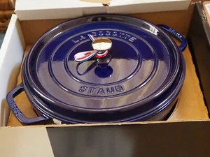 NIB Staub Enameled Cast Iron Round Cocotte Dutch Oven, Dark Blue, 8.82 qt - Picture 1 of 4
