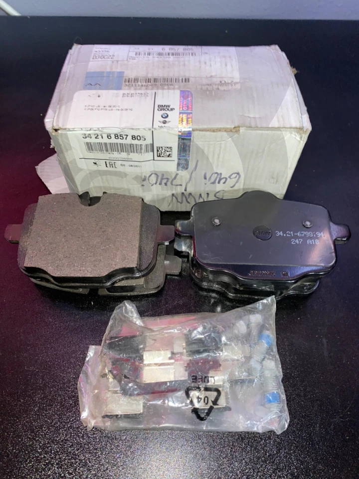Genuine BMW 34216857805 for F06 F10 640i 650i xDrive Rear Disc Brake Pad Set U - Image 1 of 1
