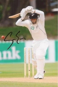 NEW ZEALAND: GRANT ELLIOTT SIGNED 6x4 TEST ACTION PHOTO+COA - Picture 1 of 1