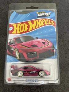 Hot Wheels Legends Tour 2025 Porsche 935 in pink JCB37-NK710 with protector MOC - Picture 1 of 11
