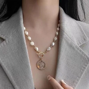 8-9mm Natural White Baroque Pearl 18KGP Coin Pendant Necklace 18" - Imagen 1 de 2