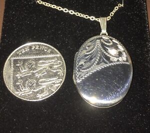 Sterling Silver Pendant Locket Necklace .