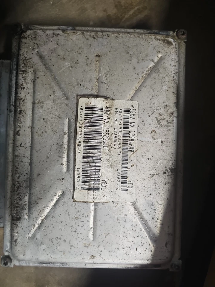 Chevrolet Suburban 1500 12583660 2004 unidad de módulo de control del motor Ecm I74 011 Foto 1 de 1