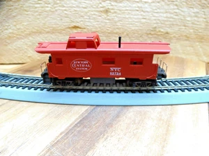TYCO HO Scale 34' Weighted New York Central 93724 Cupula Caboose - Picture 1 of 6