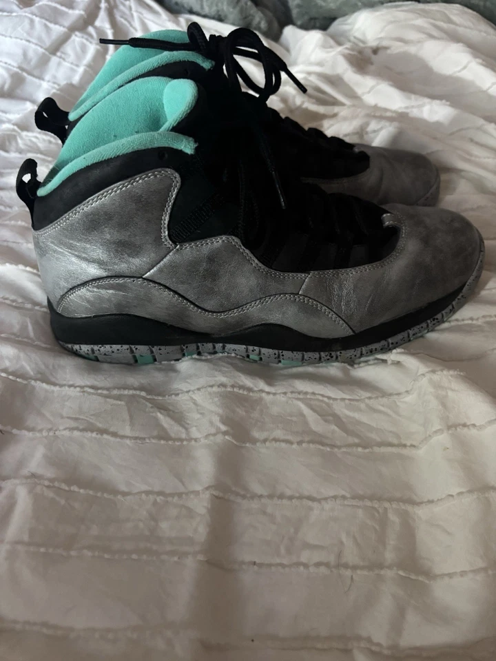 Jordan 10 复古 Lady of Liberty 30 周年纪念,尺寸 10 男式,无盒 — 第 1/2 张图片