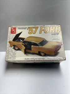 Kit modelo Ford techo rígido T285 1/25 AMT '57 - Imagen 1 de 8