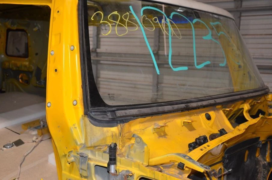 Toyota Fj Cruiser 2007-2014 capucha corte con conductor y pasajero un pilar Foto 1 de 4