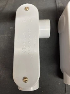 Cuerpo de conducto de acceso Kraloy LL10 1-1" PVC 90 grados LB estilo montaje no metálico - Imagen 1 de 6