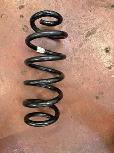 Audi Q7 4m Front Coil Spring Genuine 4M0411105 AM - Picture 1 of 3