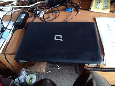 Compaq presario CQ56 Deckel & Lünette, Schwarz (246) - Bild 1 von 4