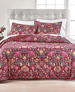 Martha Stewart Collection Storybook Holiday Quilt, King - Picture 1 of 4