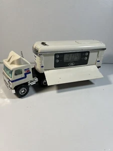 Wal-Mart Tractor & Trailer Novelty AM-FM Radio Alarm Clock Vintage Walmart - Picture 1 of 8