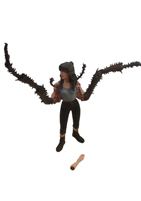 Mezco  Cinema Of Fear - Nightmare On Elm Street ( Debbie Stevens ) 2009 - Изображение 1 из 4