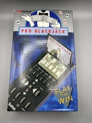 De colección 1992 Saitek Pro Blackjack Electrónico LCD Juego Portátil Nuevo en Caja Probado ¡Funciona! Foto 1 de 4