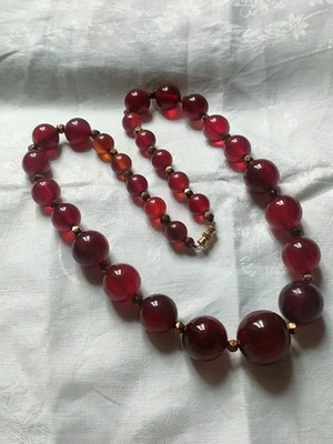 Bijou ancien , vintage : collier , perle en chute bakélite. - Photo 1/4