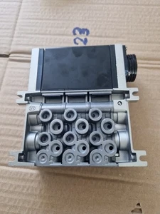 NEW SMC VV5FS2-01CD1-03-2-Q Manifold Assembly - Picture 1 of 7