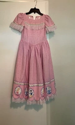 Vintage Long Disney Princess Picture Dress Size 6? - Image 1 of 4