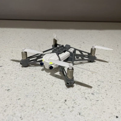 Parrot AIRBORNE Fly Mini Drone ONLY DRONE with battery - Image 1 of 4