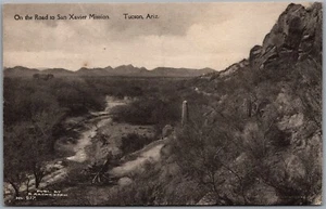 Carte postale Tuscon Arizona vers 1910 Sur la route de la mission San Xavier par Albertype - Photo 1 sur 2