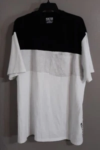 T-shirt estiva unisex adulto Kenneth Cole bianco e nero. Taglia 3x - Foto 1 di 8