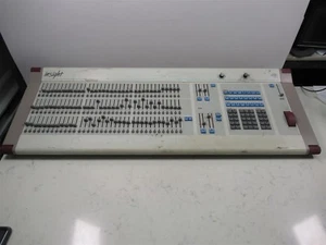 ETC Electronic Theatre Controls Insight 108 INST-108-DMX-000-C Light Board DMX - Picture 1 of 12