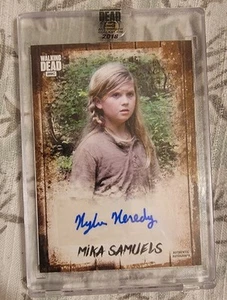 WALKING DEAD AUTOGRAPH COLLECTION KYLA KENEDY/MIKA AUTO #25/25 - Picture 1 of 2