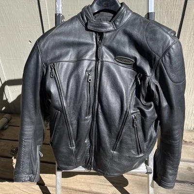 03Harley Davidson FXRG 三通风系统皮革夹克带拉链衬里尺寸 S — 第 1/4 张图片