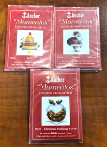 Lote de 3 kits de punto de cruz de anclaje 1999 MOMENTOS pudín de Navidad Santa y campana 5x5 - Imagen 1 de 7