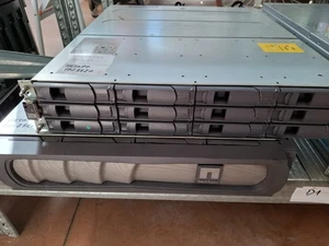 NETAPP FAS2520 - Foto 1 di 3