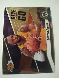 2019-20 LEBRON JAMES PANINI PRIZM GEBEN UND GEHEN NBA-KARTE #8 LA LAKERS CAVALIERS - Bild 1 von 2