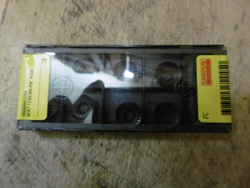 10 Sandvik RCKT 1204M0-PM 4330