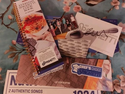 LE SSERAFIM Spaghetti Eunchae SIGNED / SIGNIERT Postcard Album - Bild 1 von 2