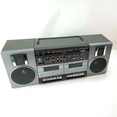 Altavoces desmontables de colección Ge Boom Box AM FM Radio Cassette Modelo 3-5682a Blasters Foto 1 de 4