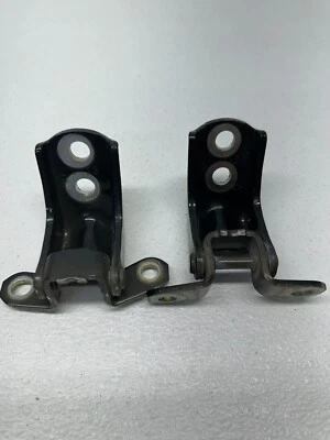 Nissan Armada 2008 2011 puerta trasera derecha bisagra superior e inferior negra OEM 252220 Foto 1 de 4